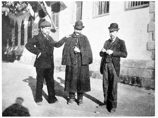 Harry A. Franck · A Vagabond Journey Around the World (1910) photographic plate 211b