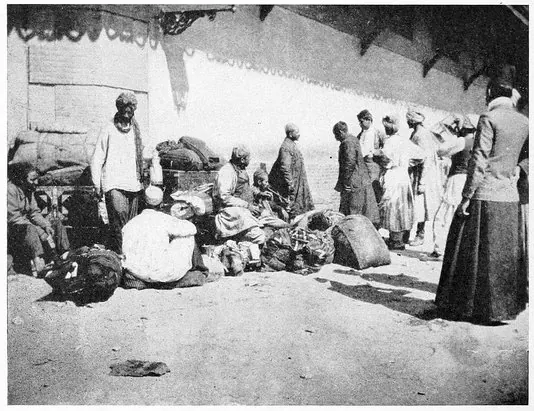 Harry A. Franck · A Vagabond Journey Around the World (1910) photographic plate 239b