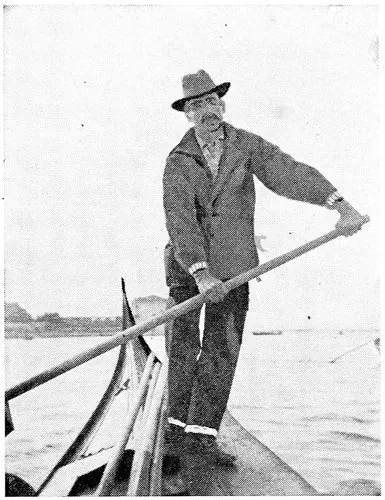 Harry A. Franck / Lena M. Franck · Working My Way Around the World (1918) photographic plate 049