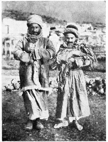 Harry A. Franck / Lena M. Franck · Working My Way Around the World (1918) photographic plate 125