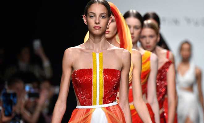 Valentin Yudashkin · Spring/Summer 2018